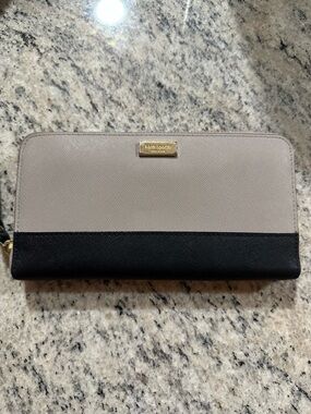 kate spade Two-Tone Zip Around Wallet in Taupe and Black